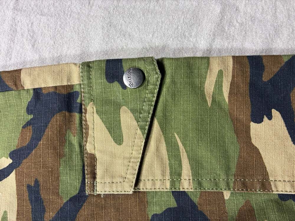 Brixton Fleet Cargo Shorts Size 36 Camo - Picture 2 of 10